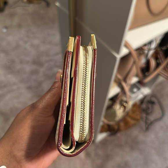 Louis Vuitton Suhali Compact Wallet - Picture 6 of 12